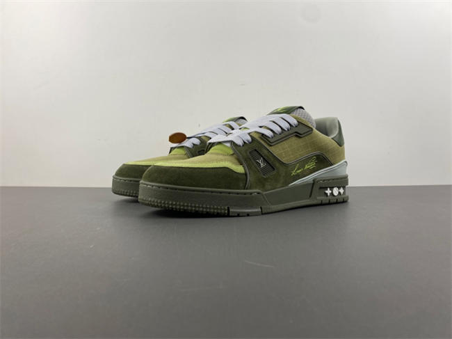 l0vis Vvtt0n lv trainer