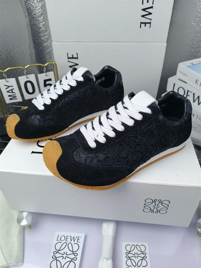 L0ew* sneaker