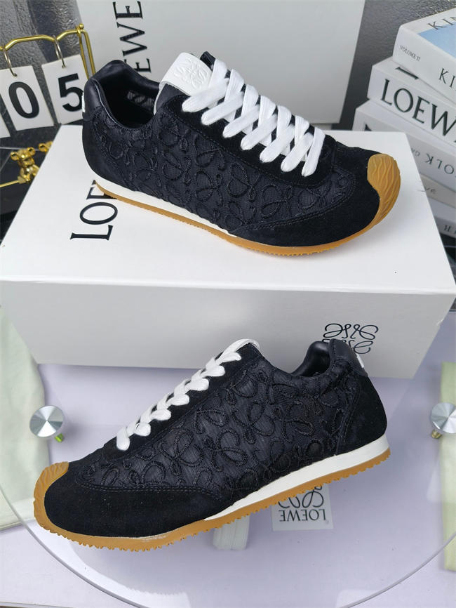L0ew* sneaker