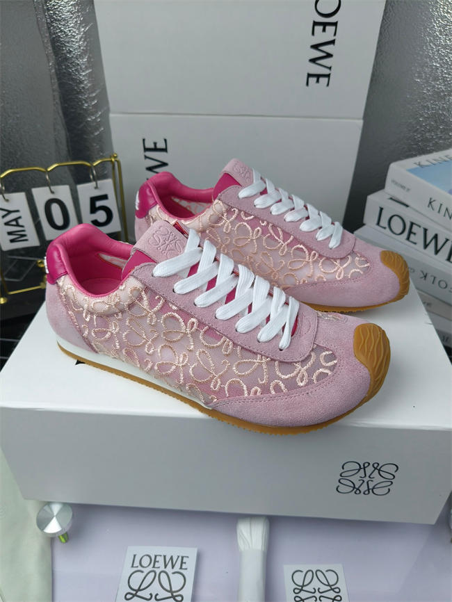 L0ew* sneaker