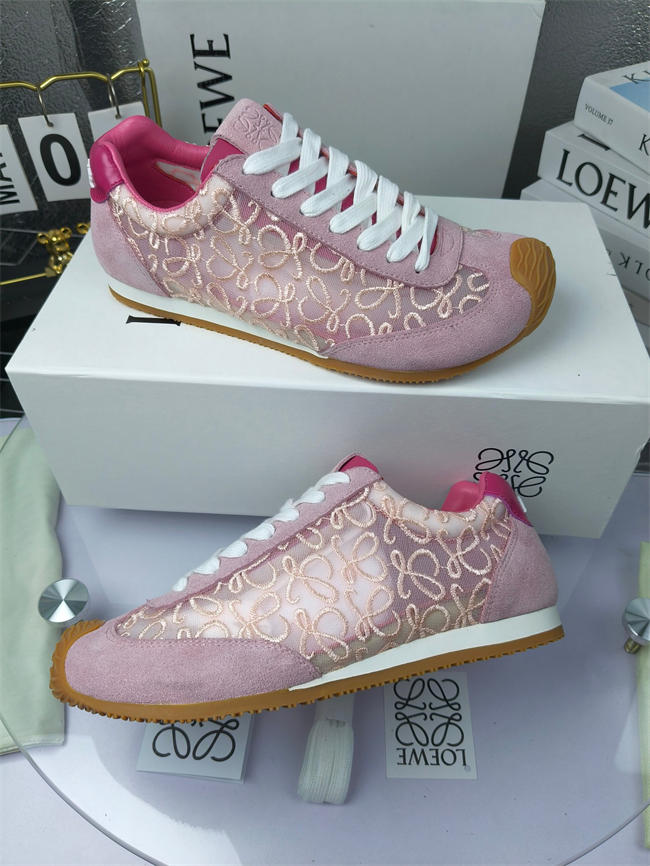 L0ew* sneaker