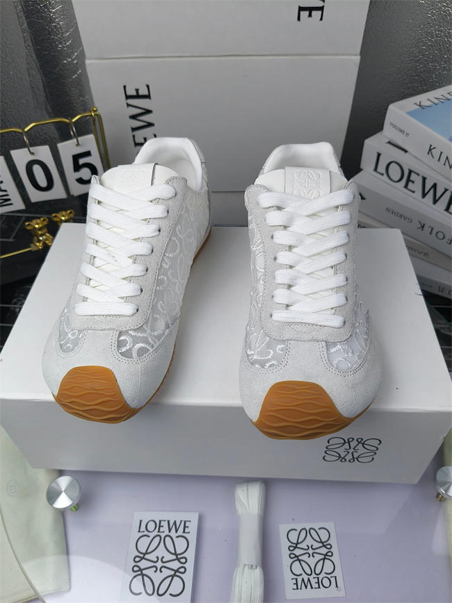 L0ew* sneaker