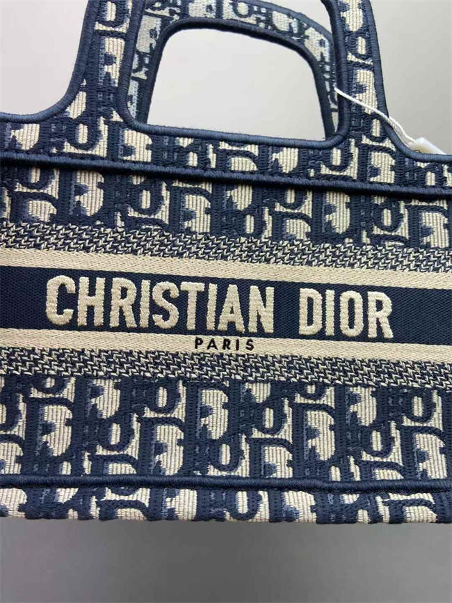 D10r bag