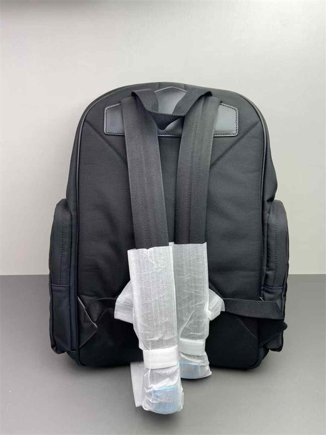 Bv*b*rry bag