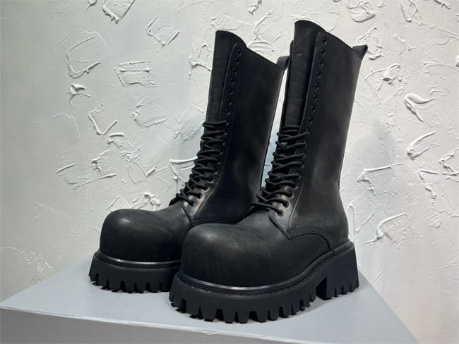 Ba1en*iaga boot