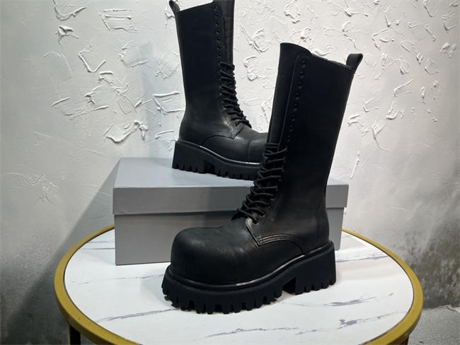 Ba1en*iaga boot