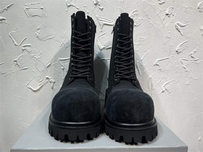 Ba1en*iaga boot