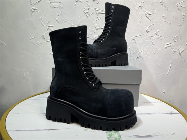 Ba1en*iaga boot