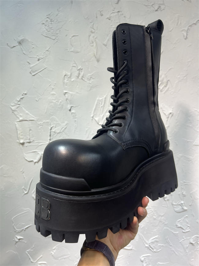 Ba1en*iaga boot