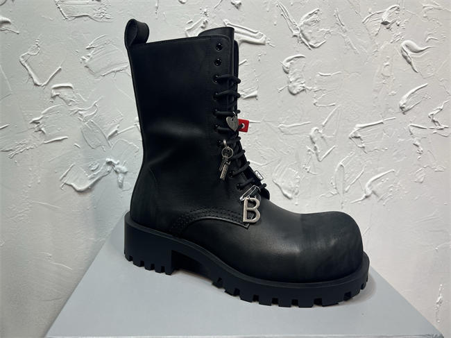 Ba1en*iaga boot