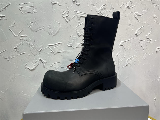 Ba1en*iaga boot