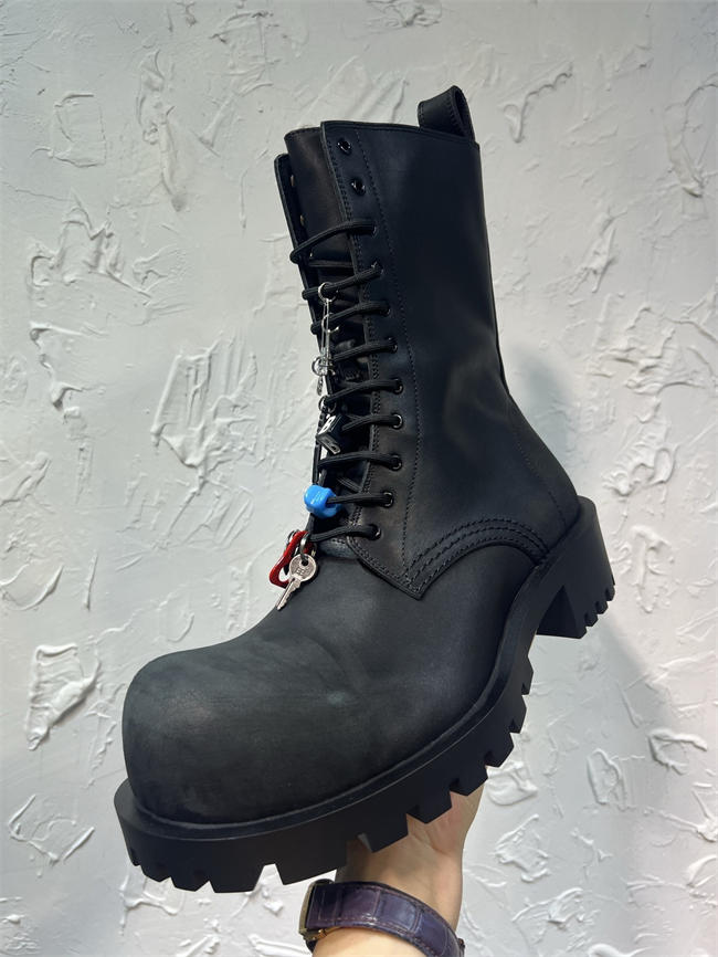 Ba1en*iaga boot