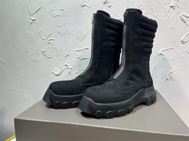 Ba1en*iaga boot