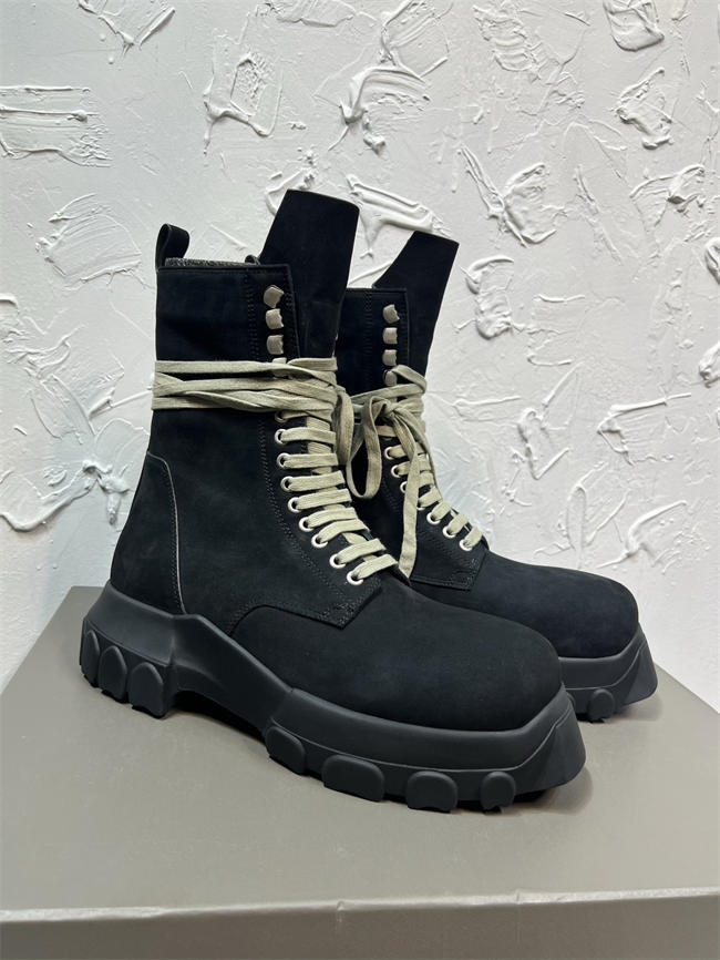 Ba1en*iaga boot