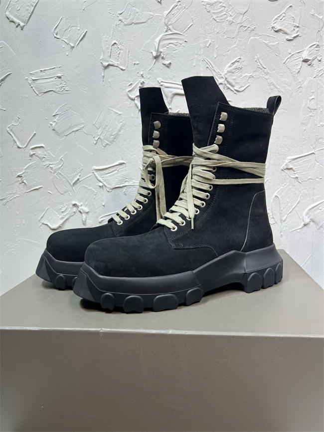 Ba1en*iaga boot