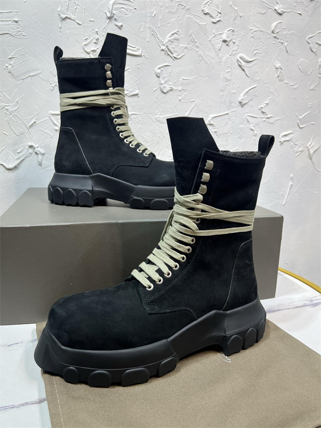 Ba1en*iaga boot