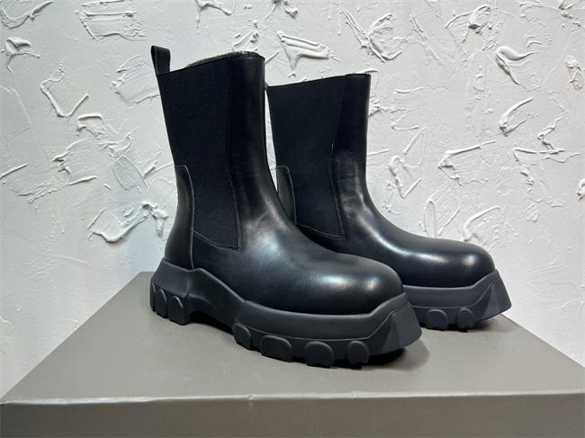 Ba1en*iaga boot