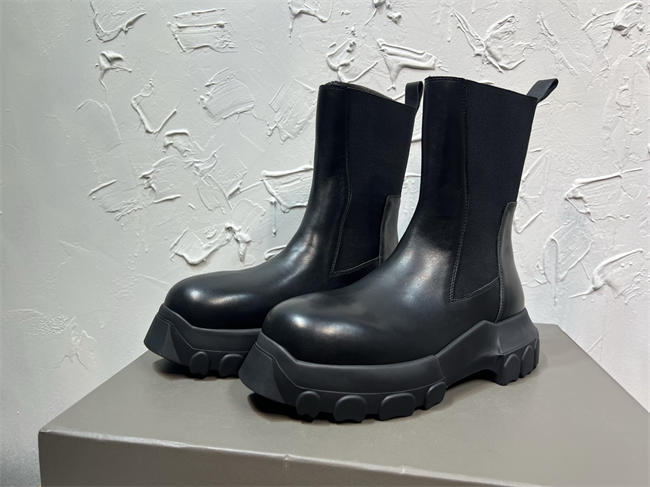 Ba1en*iaga boot