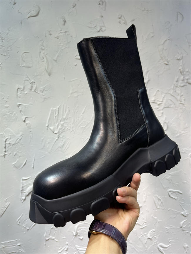 Ba1en*iaga boot