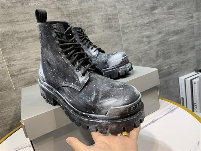 Ba1en*iaga boot