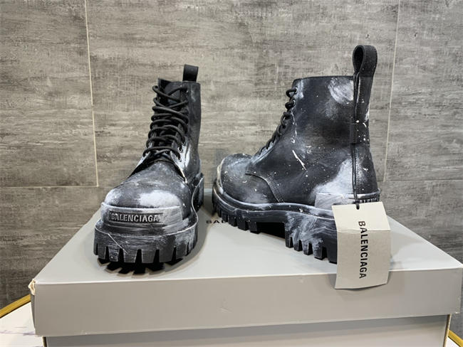 Ba1en*iaga boot