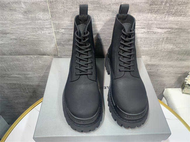Ba1en*iaga boot