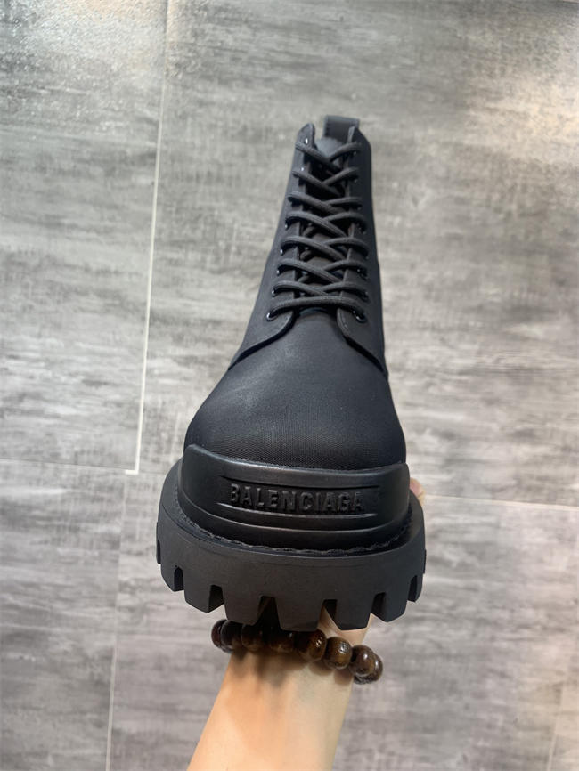 Ba1en*iaga boot