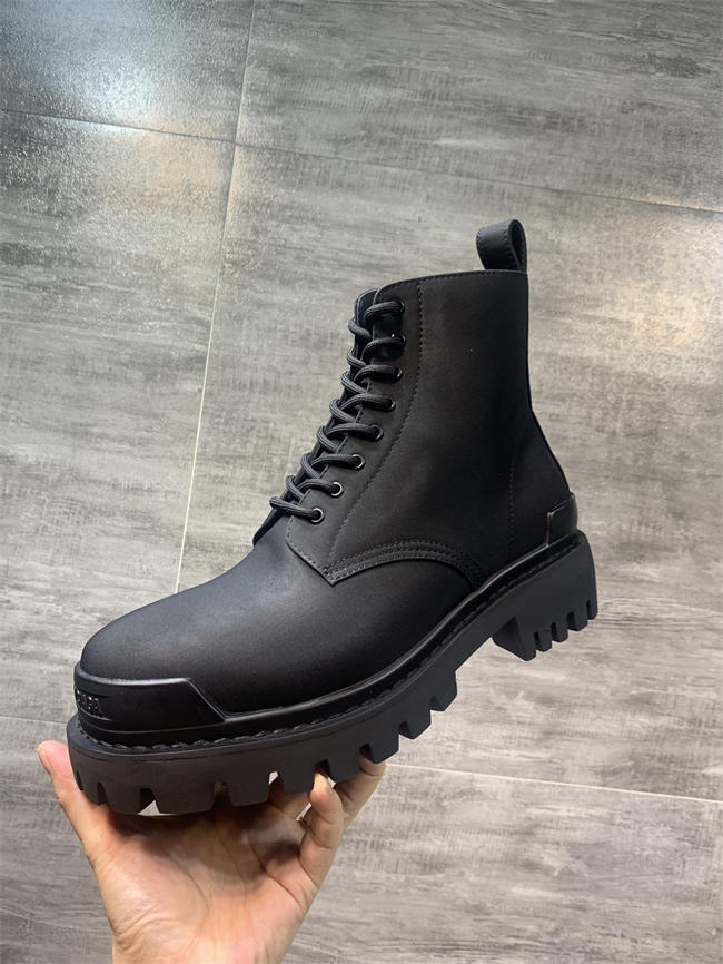 Ba1en*iaga boot