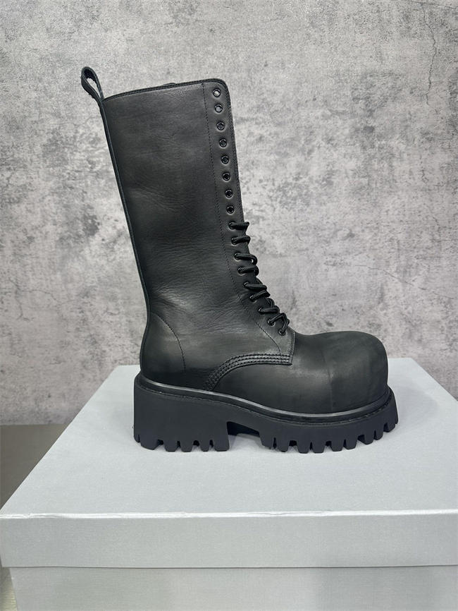 Ba1en*iaga boot