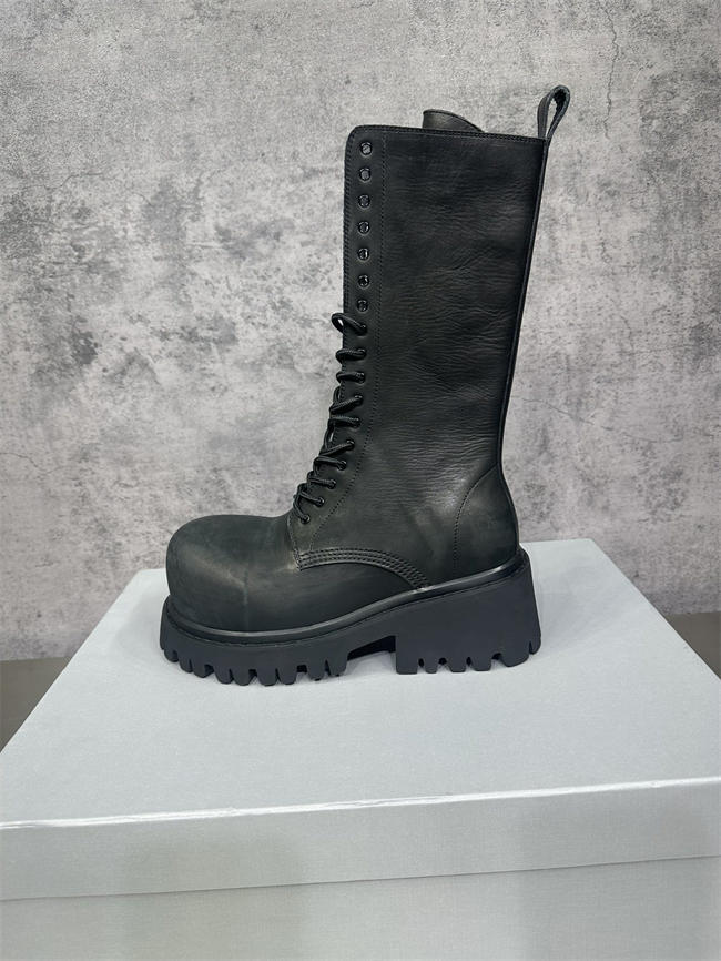 Ba1en*iaga boot