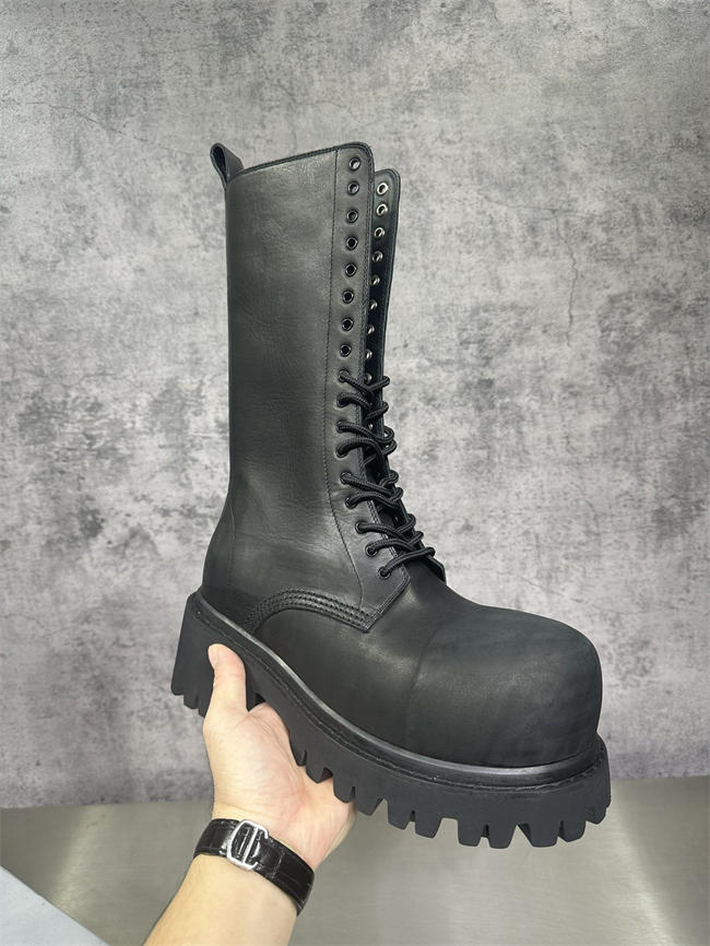 Ba1en*iaga boot