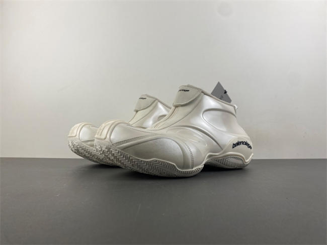 Ba1en*iaga 19 basketball sneaker